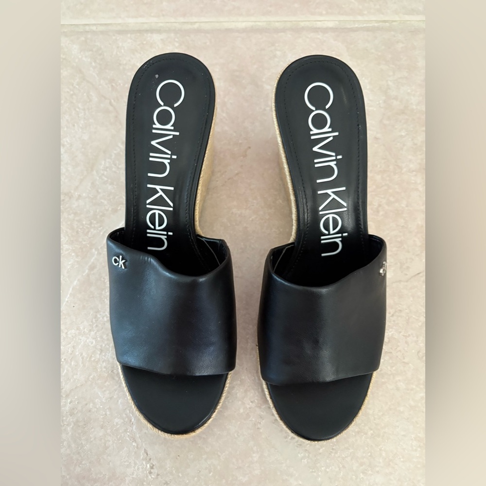 NWOT Calvin Klein Britta Leather Wedge Sandals - Size 10 - Picture 3 of 13